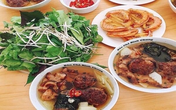 Bún chả Bình Chung là món ăn ngon và được nhiều người biết đến ở Hà Nội.
